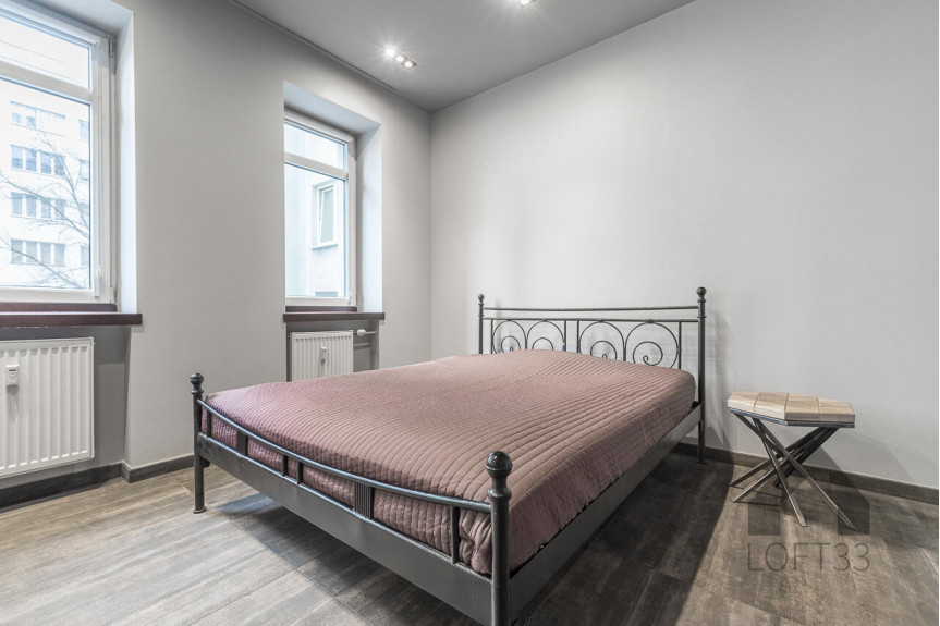 Katowice, Jana III Sobieskiego, Duży i wyposażony apartament na Sobieskiego w centrum Katowic na sprzedaż | Spacer 3D