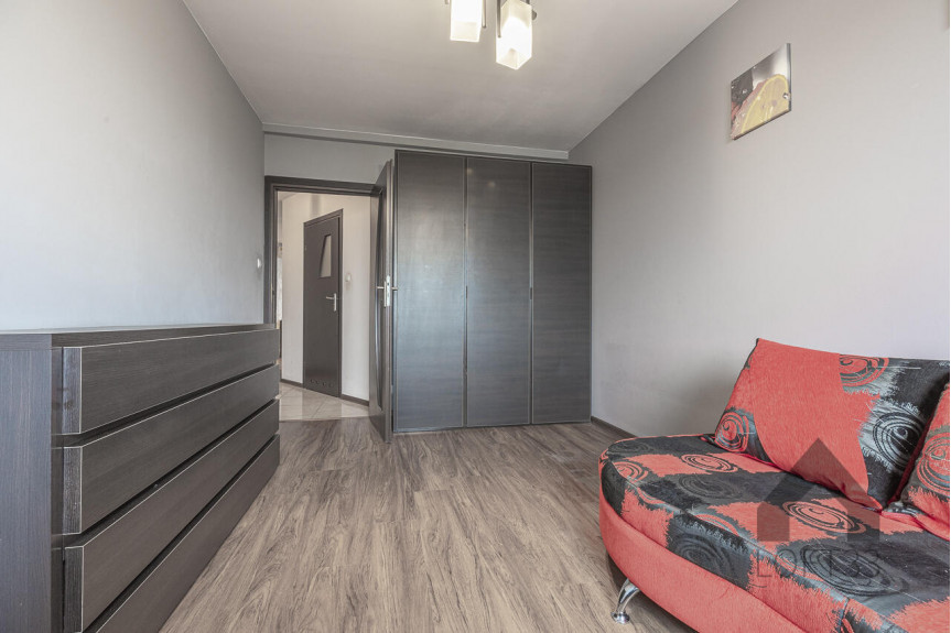 Kraków, Okulickiego, Klimatyzowane i wyposażone dwupokojowe mieszkanie w Bieńczycach w Krakowie do wynajęcia | Spacer 3D